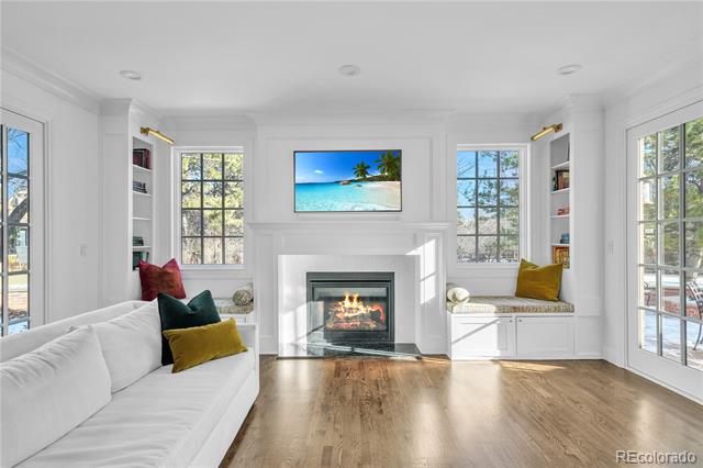 4600 S Columbine Court