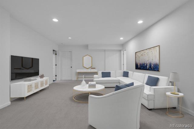 4600 S Columbine Court