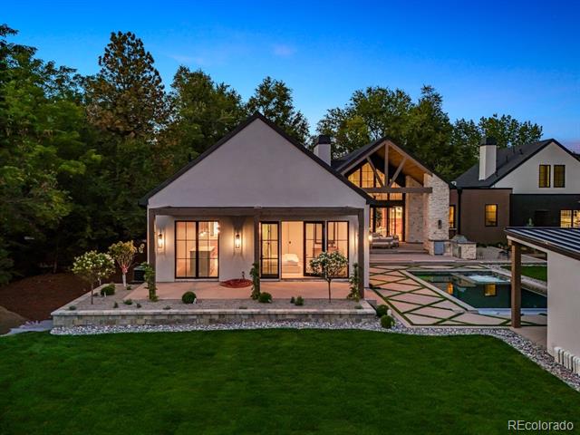 1000 E Stanford Avenue