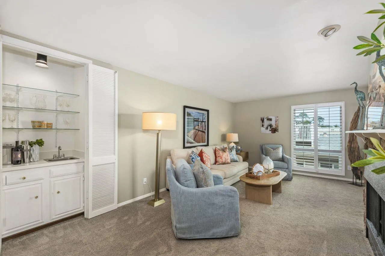 370 Rosecrans St Unit 302