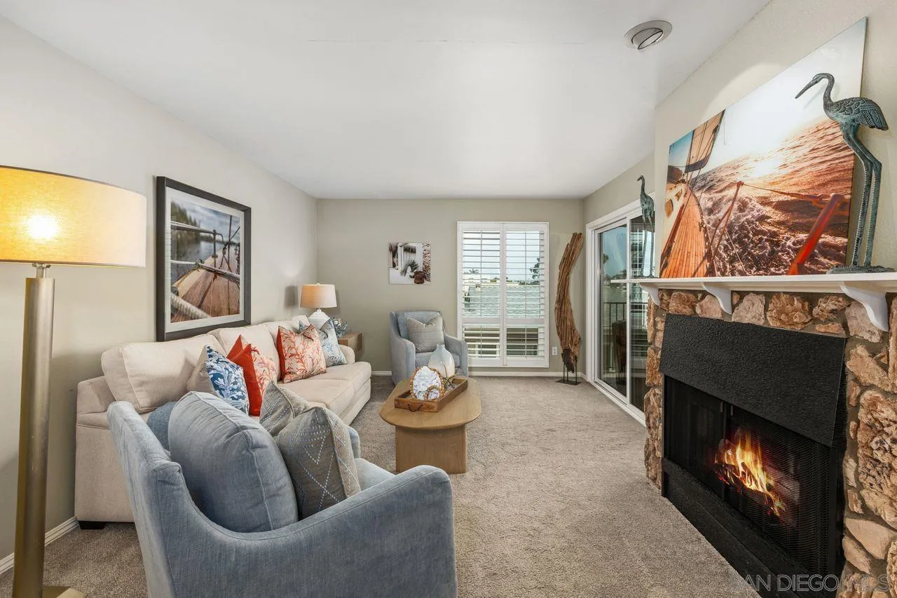 370 Rosecrans St Unit 302