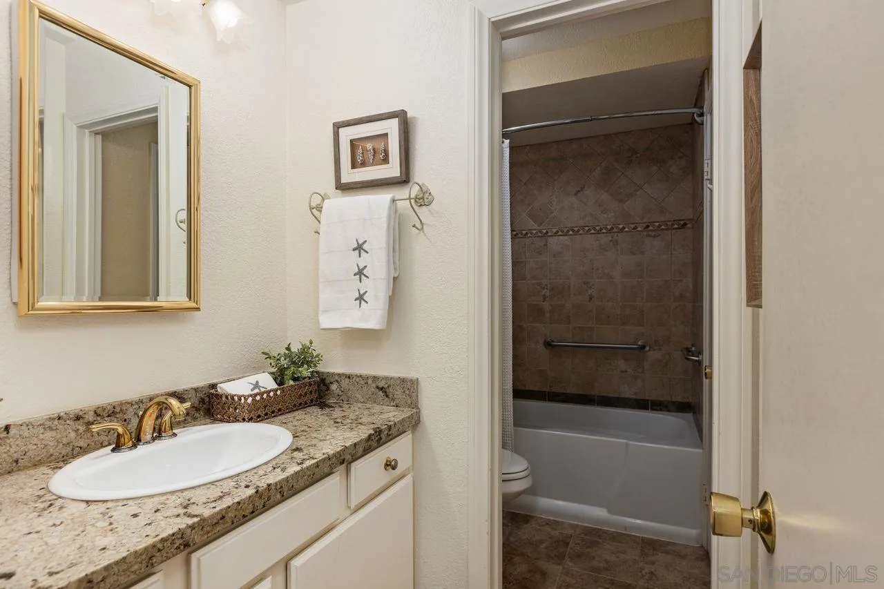 370 Rosecrans St Unit 302
