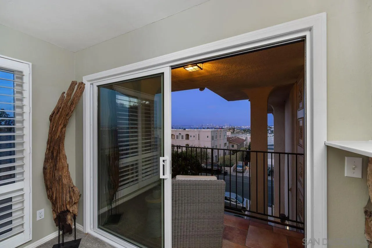 370 Rosecrans St Unit 302