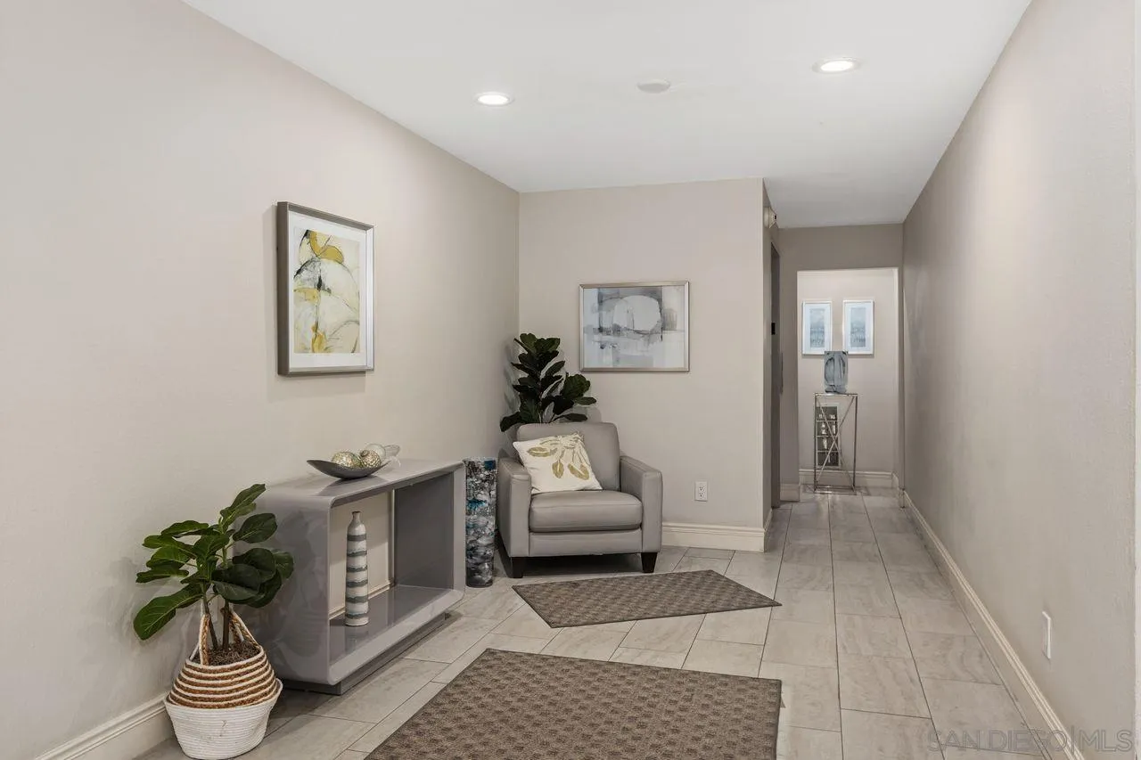 370 Rosecrans St Unit 302