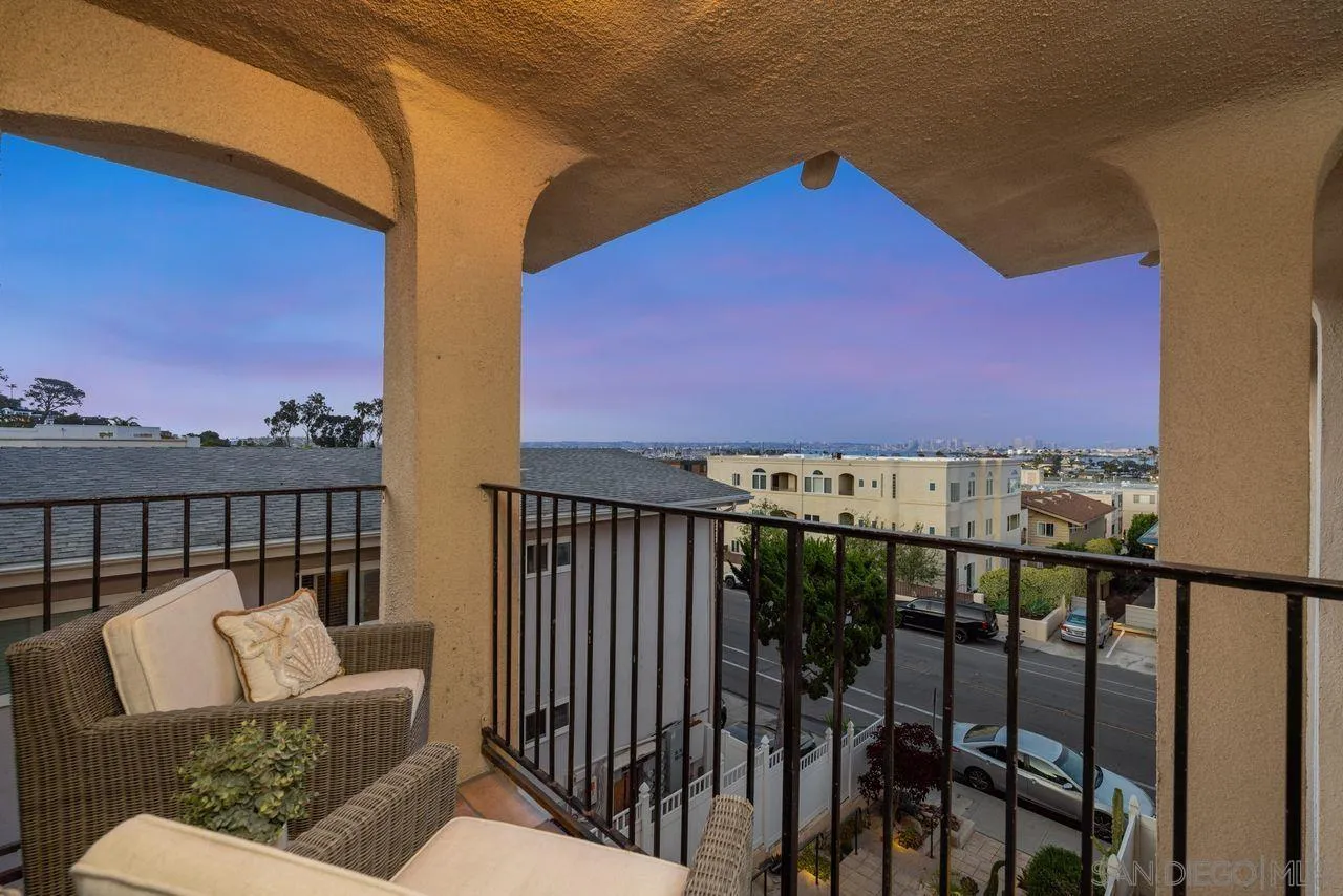 370 Rosecrans St Unit 302