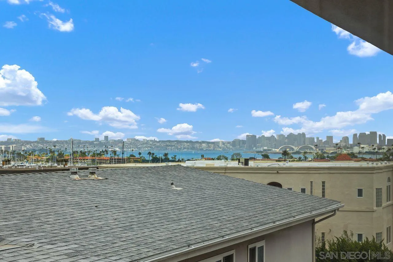 370 Rosecrans St Unit 302