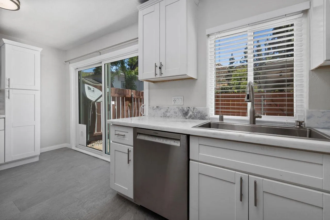 10628 Queen Jessica Ln