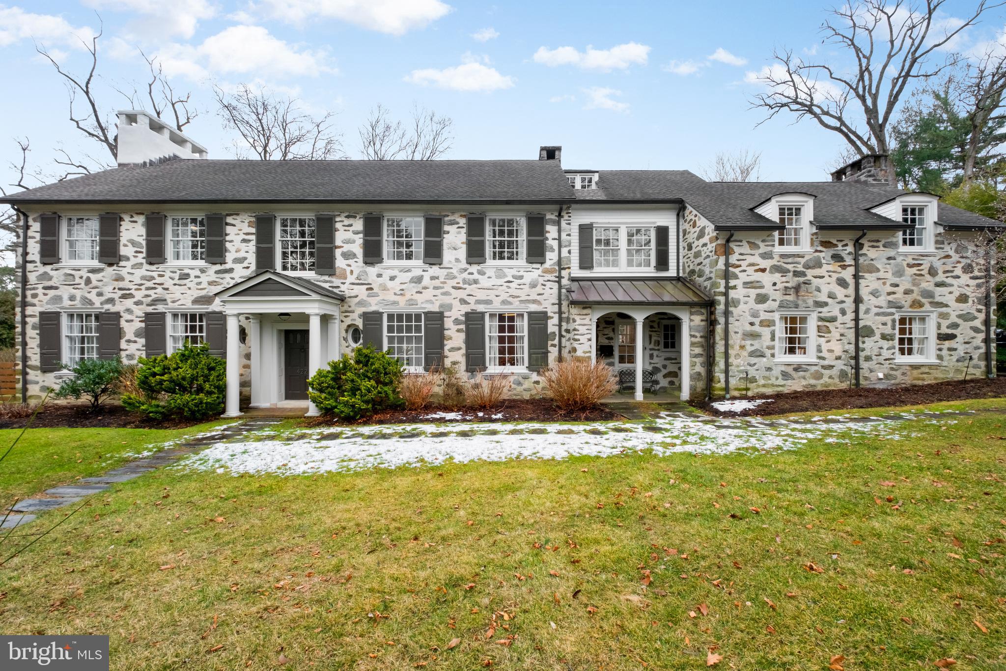 422 Warick Rd