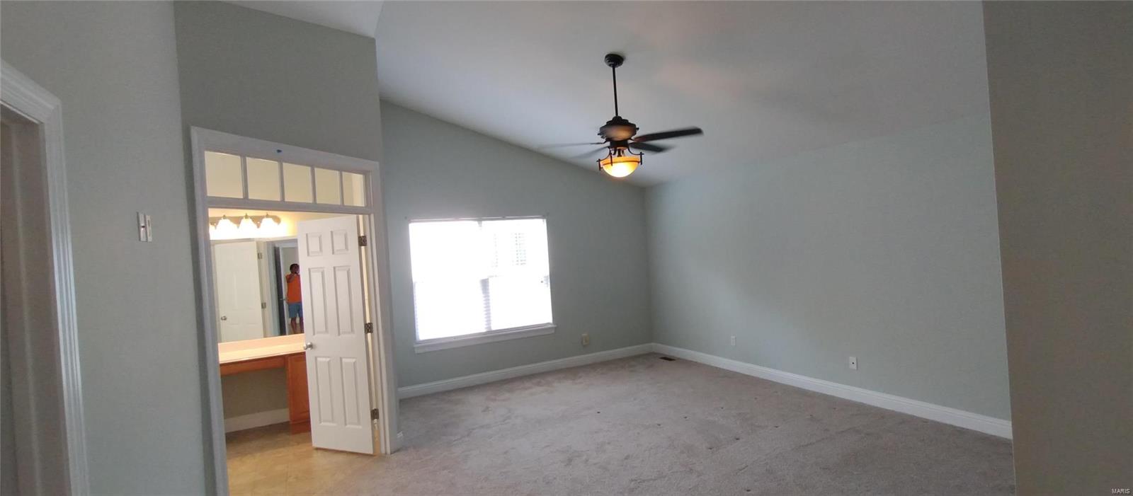 5522 Wooded Creek Drive