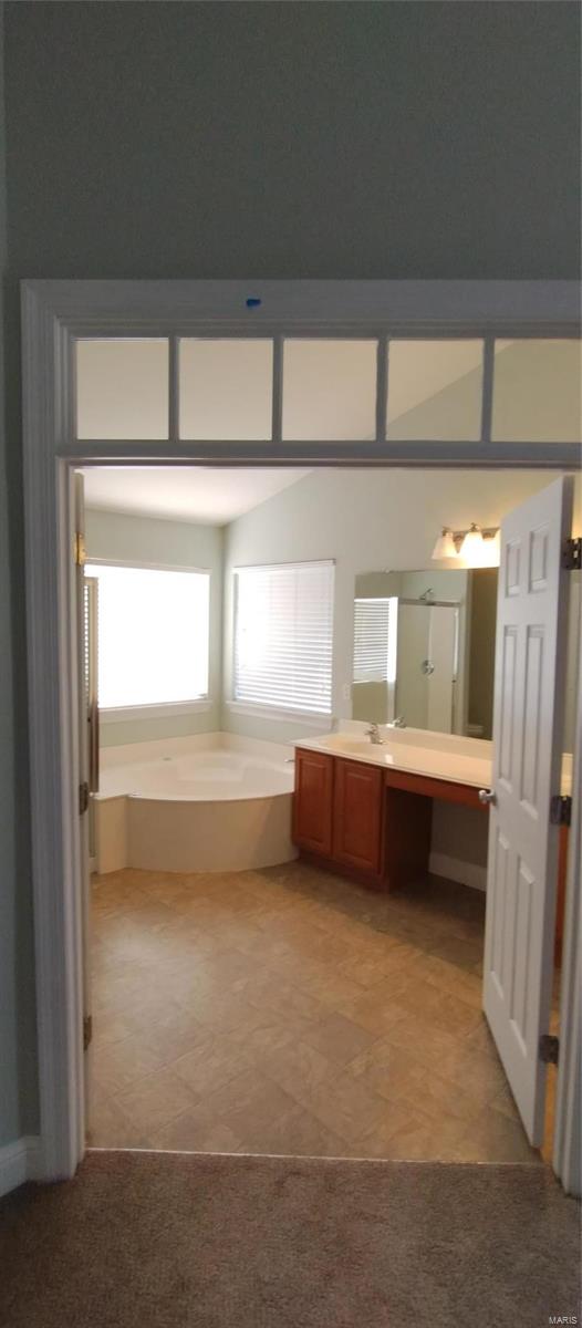5522 Wooded Creek Drive