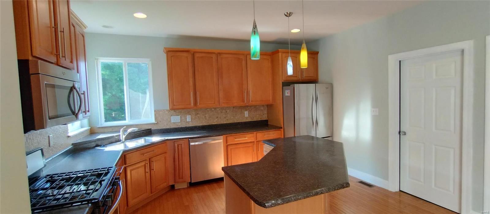 5522 Wooded Creek Drive