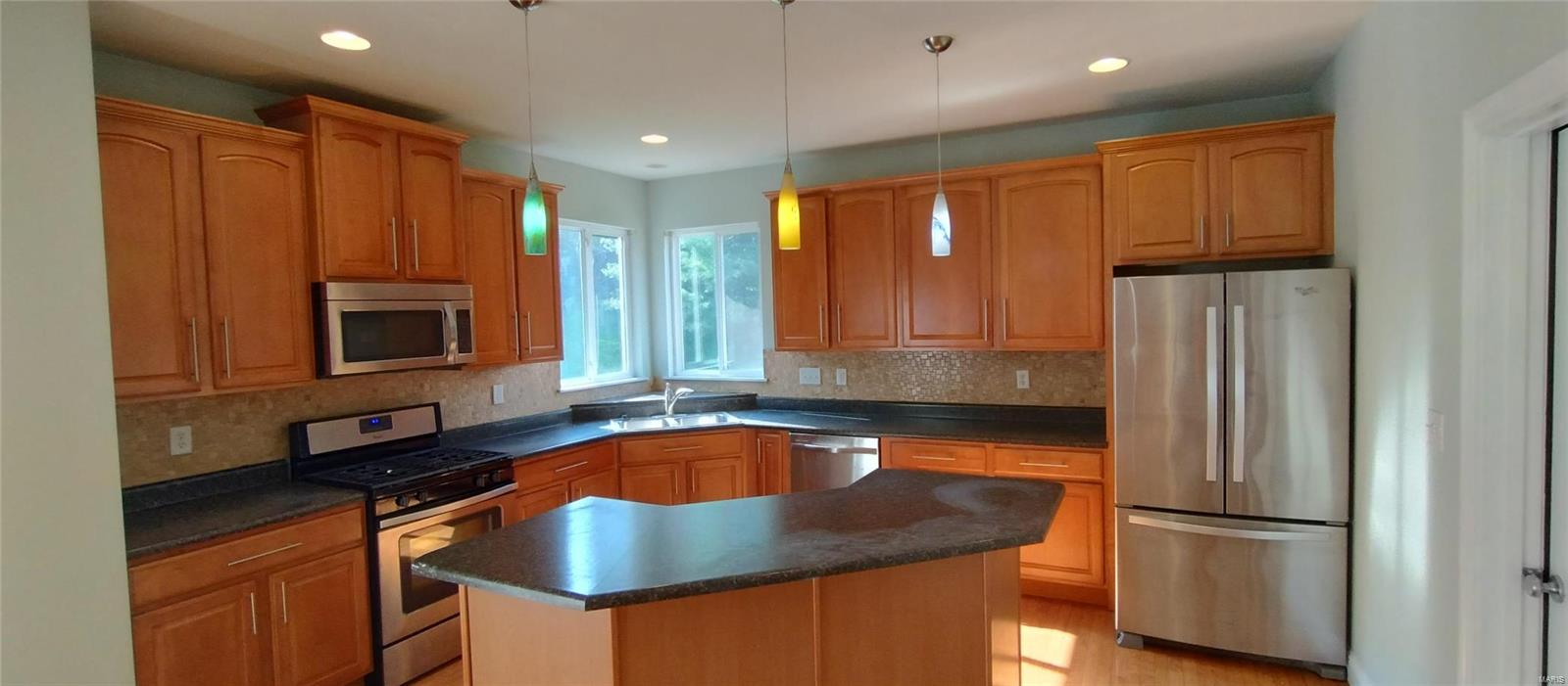 5522 Wooded Creek Drive