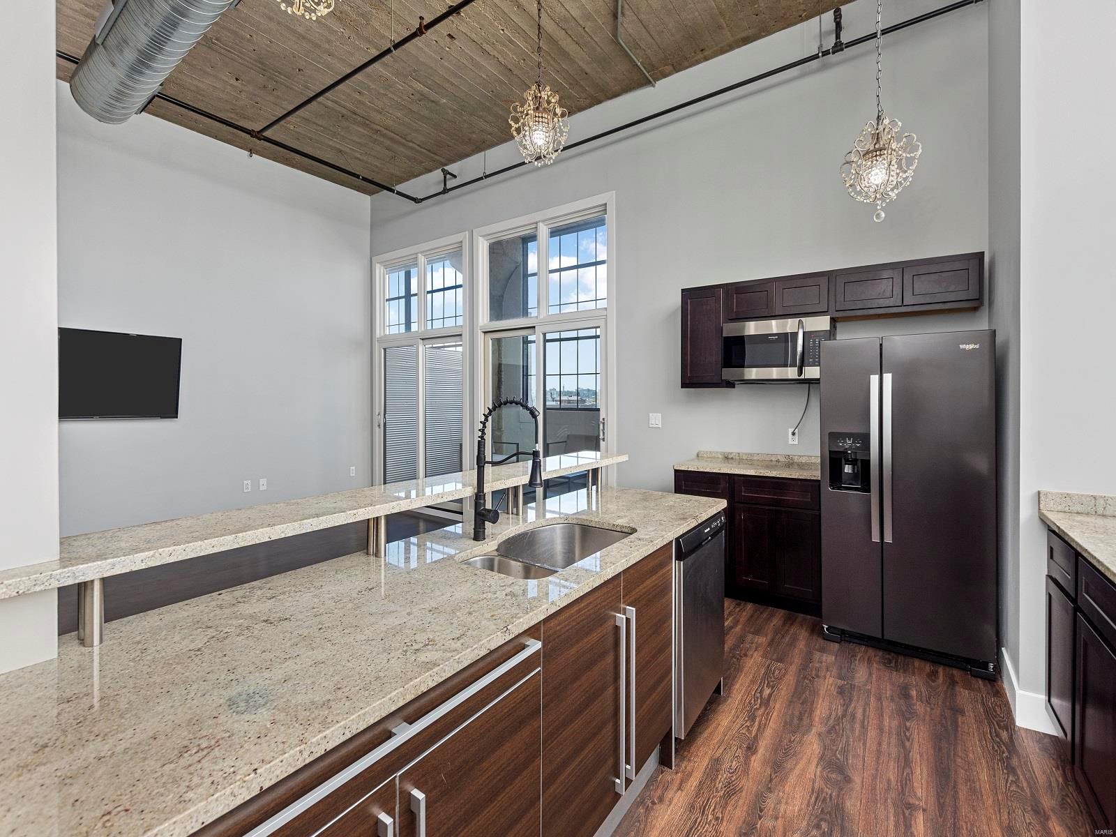 4100 Forest Park Avenue Unit: 524