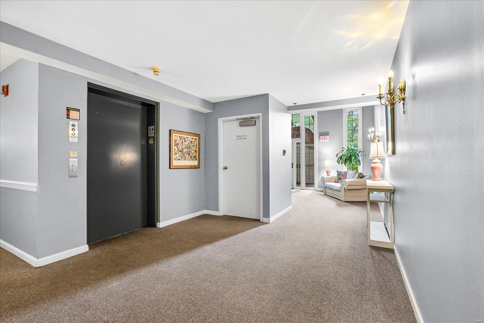 526 Sarah Lane Unit: 18
