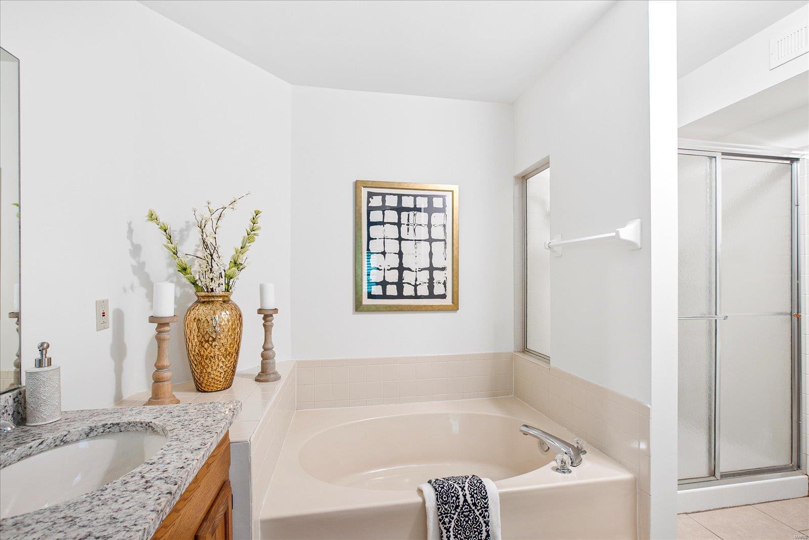 526 Sarah Lane Unit: 18