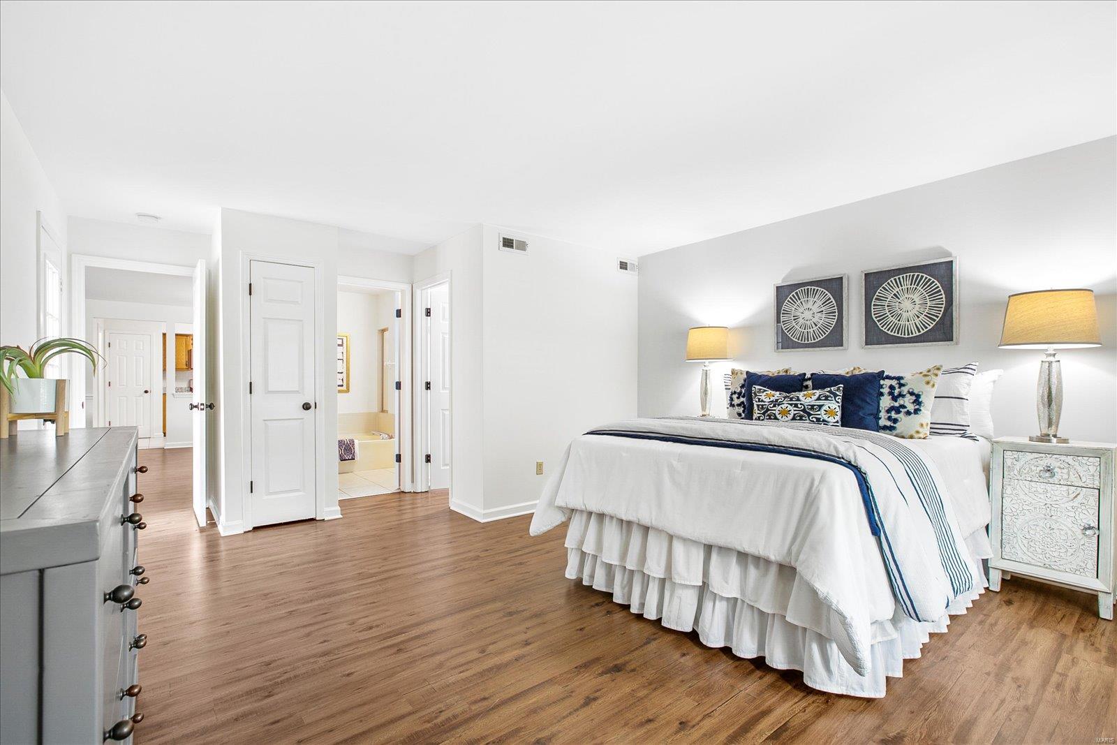 526 Sarah Lane Unit: 18