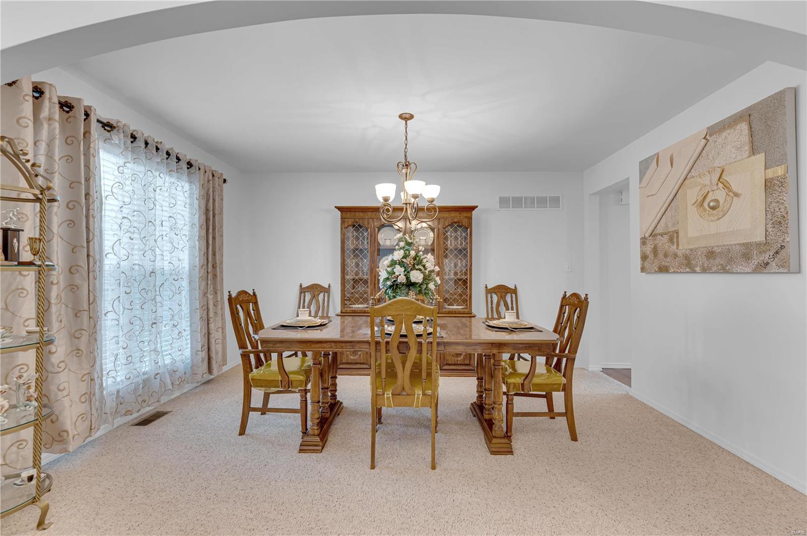 433 Dovedale Drive