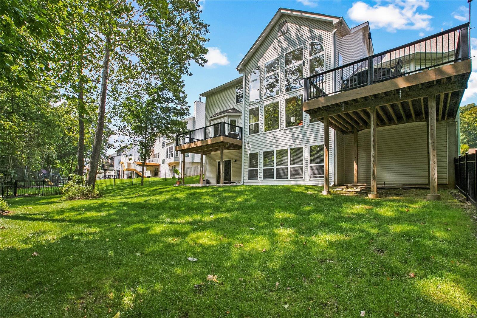 500 Hickory Manor