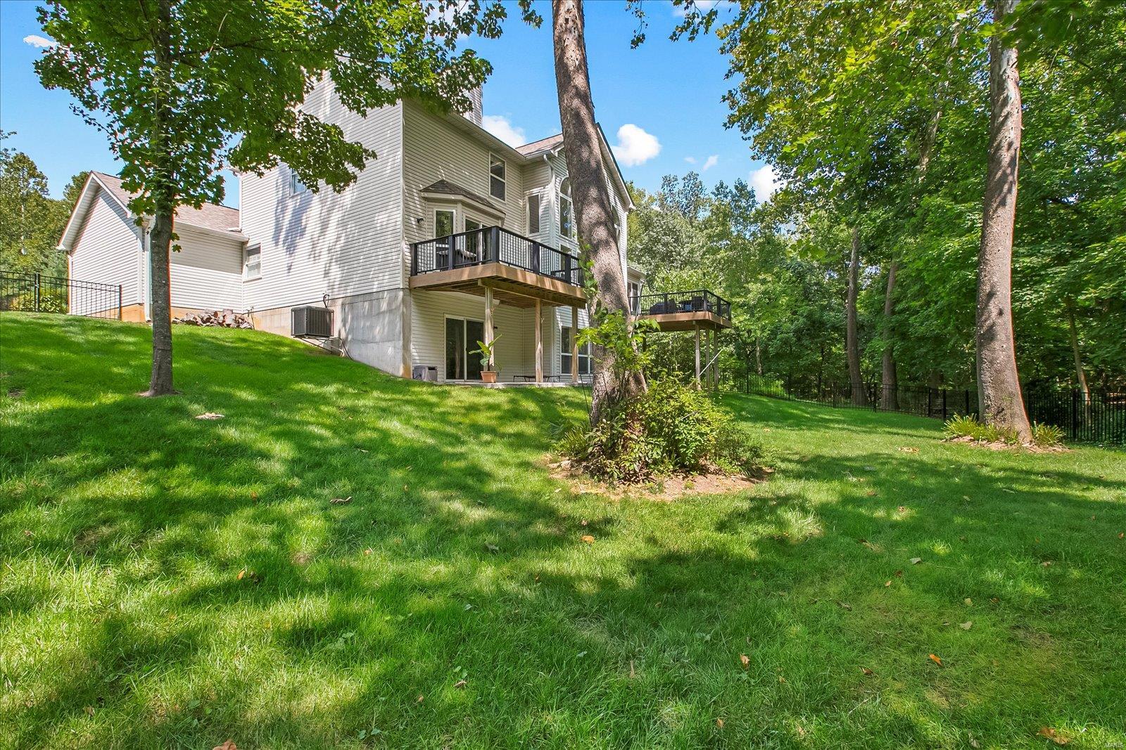 500 Hickory Manor