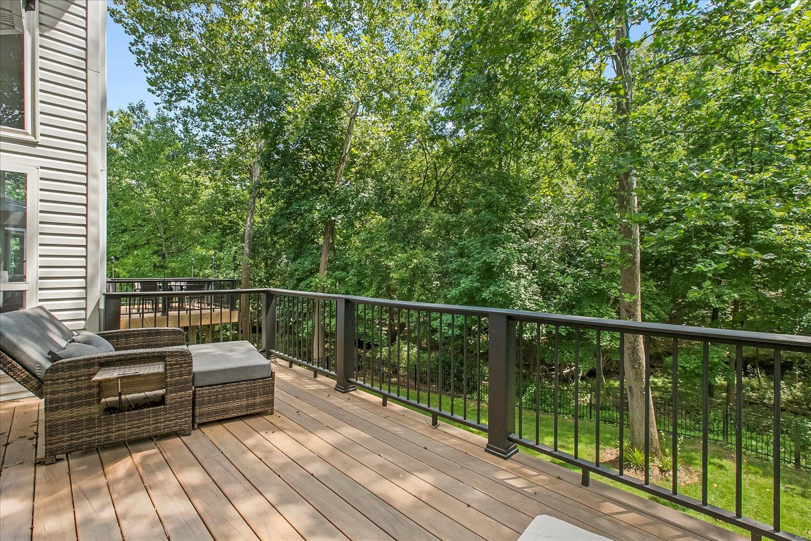 500 Hickory Manor