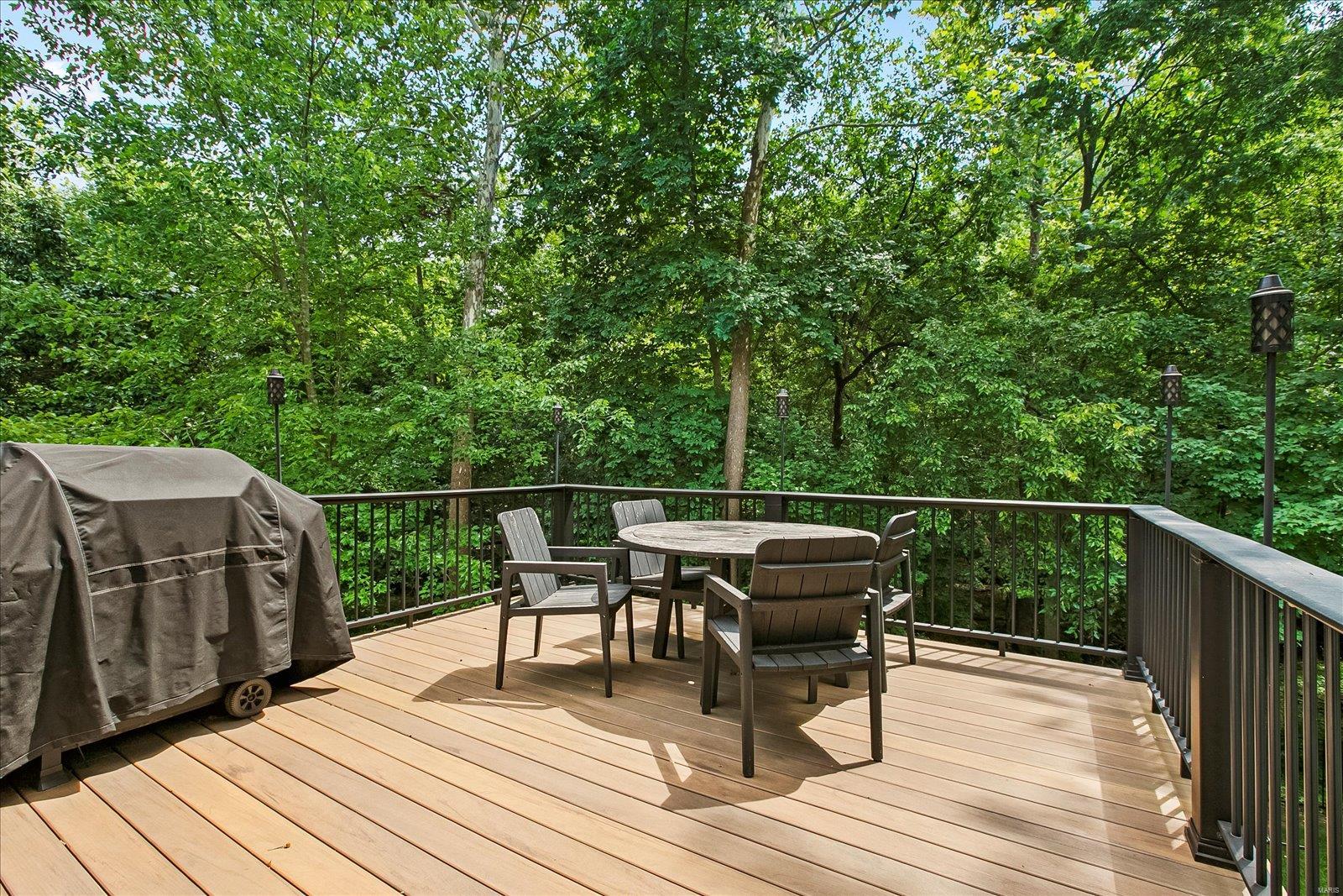 500 Hickory Manor