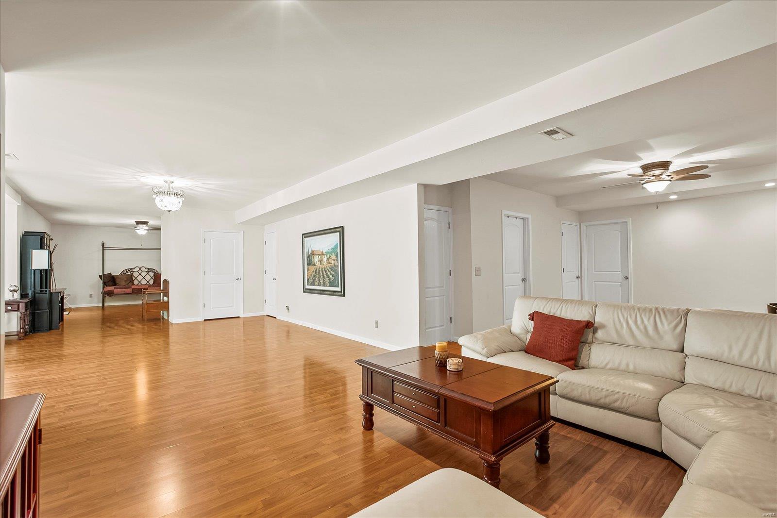 500 Hickory Manor