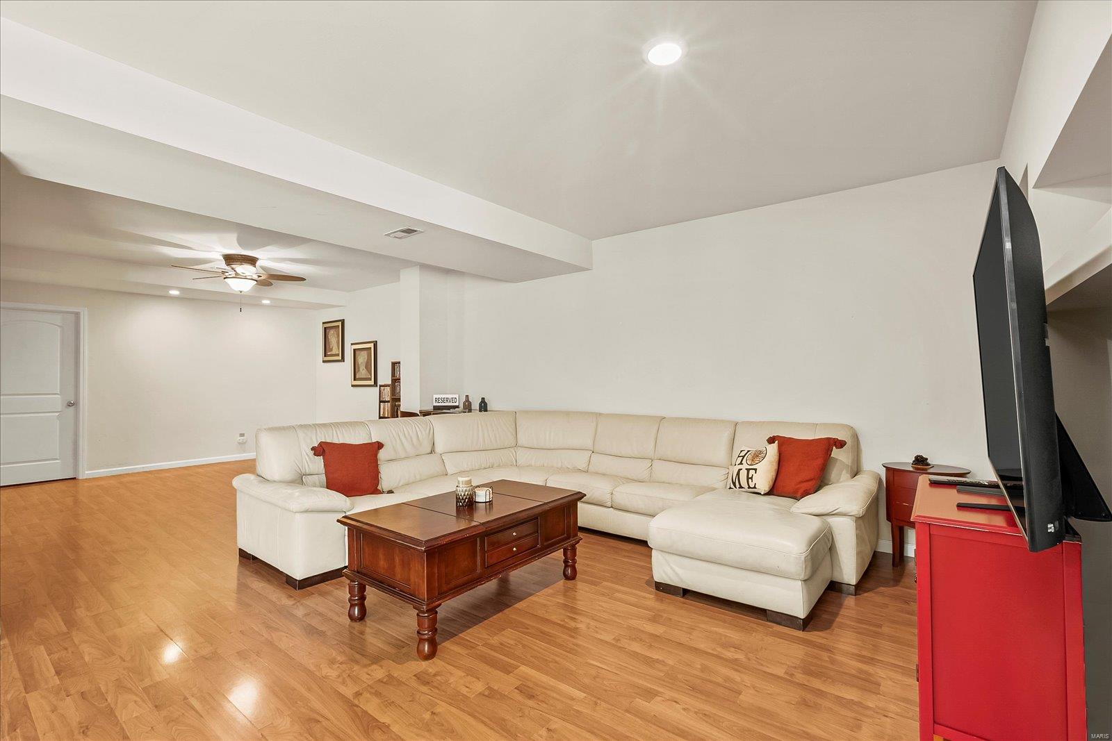 500 Hickory Manor