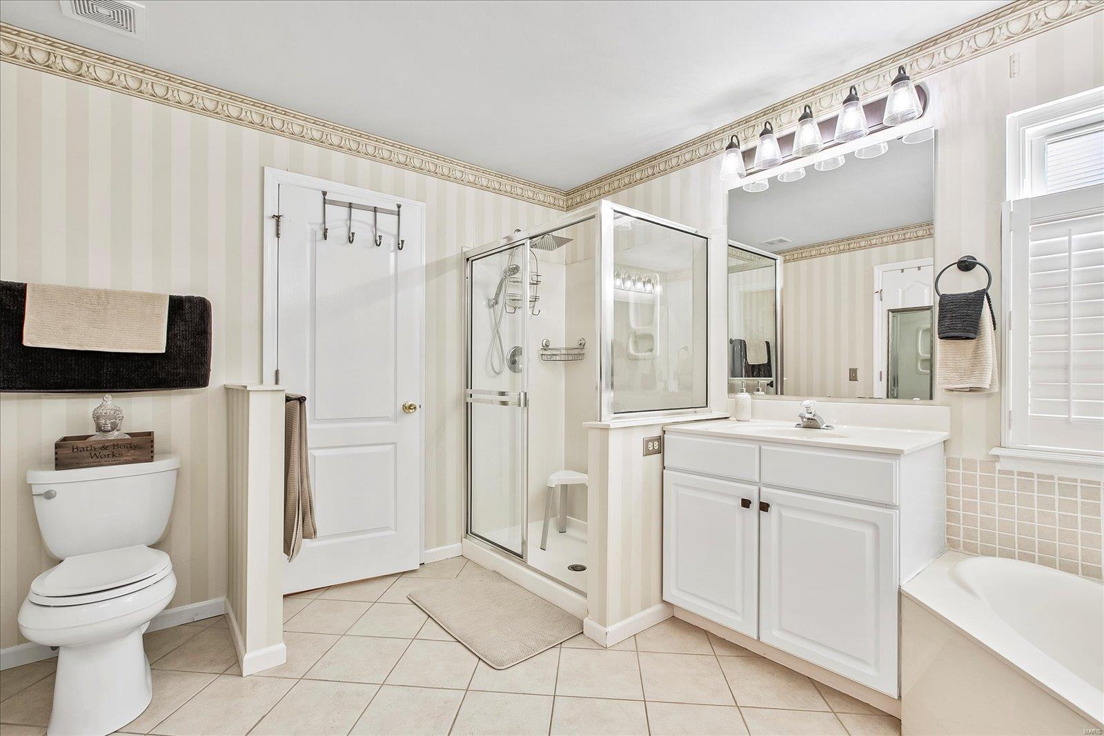 500 Hickory Manor