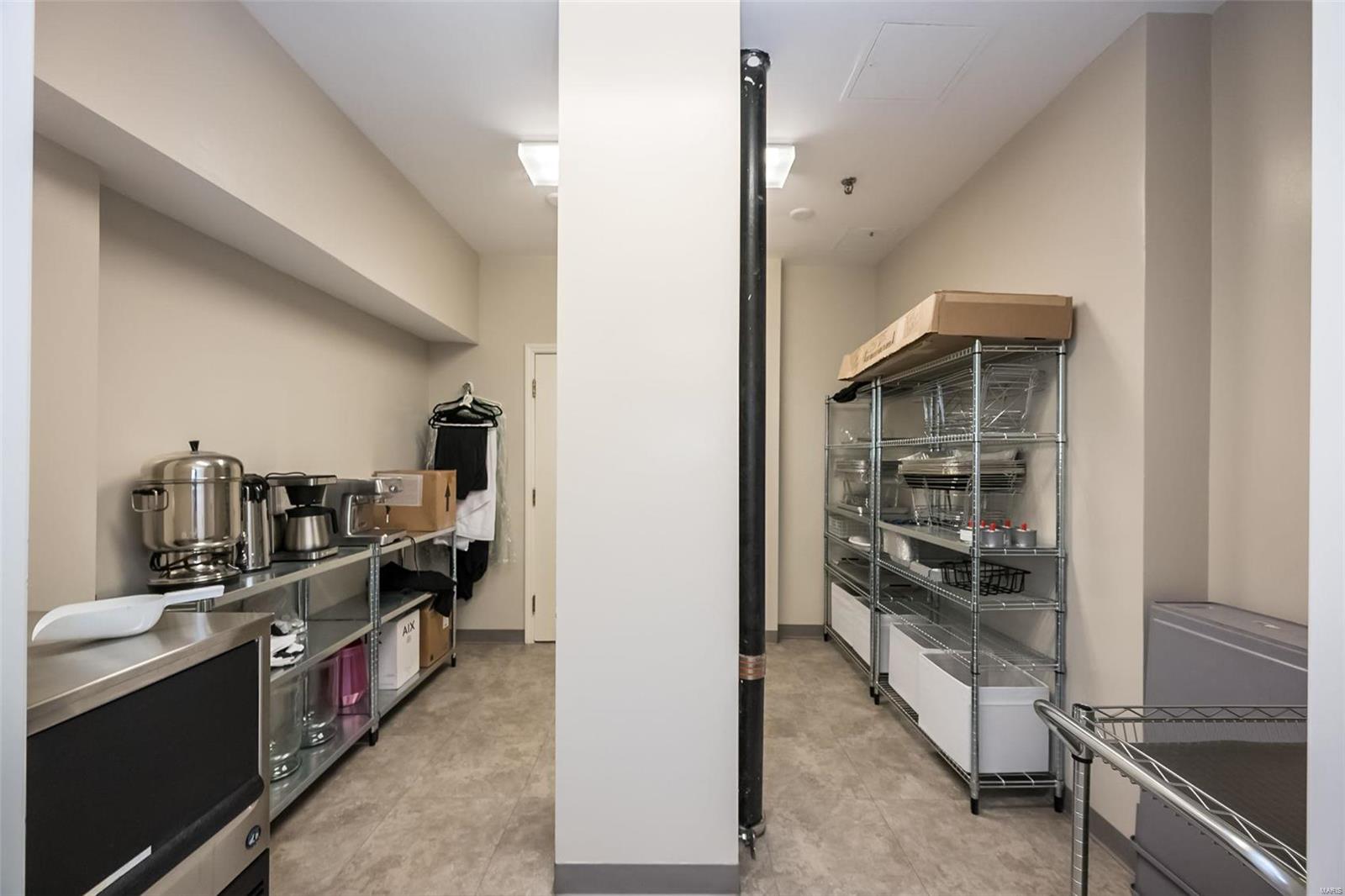816 S Hanley Road Unit: 4D