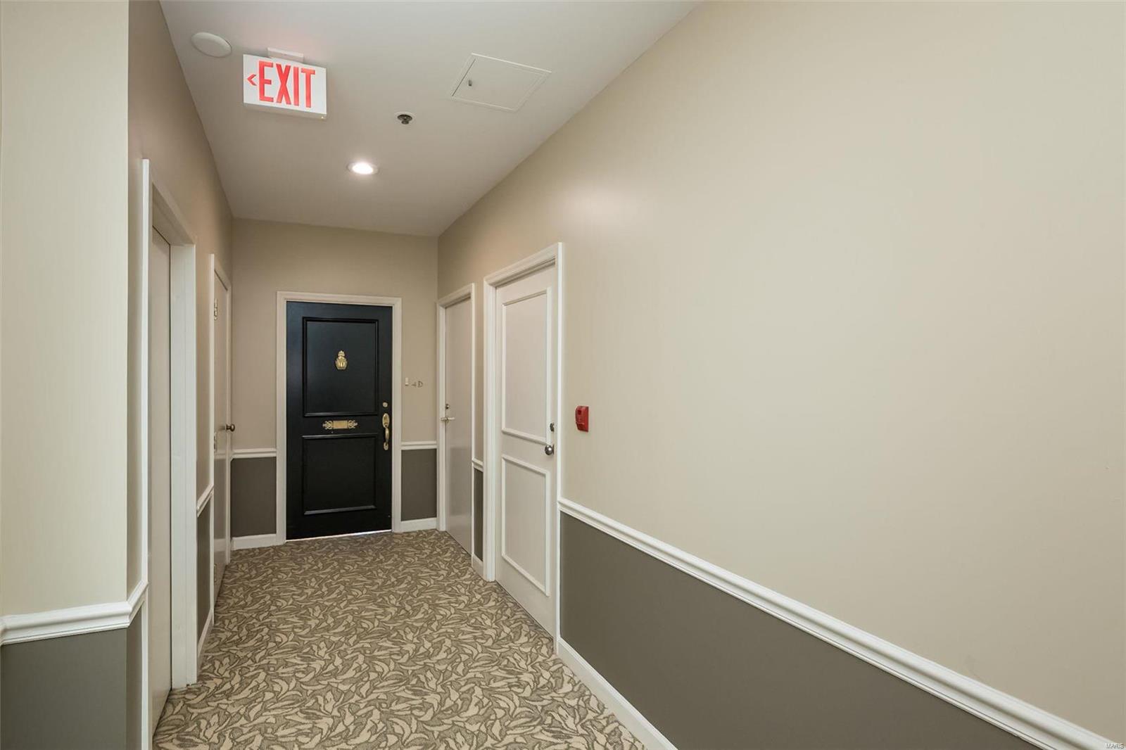 816 S Hanley Road Unit: 4D