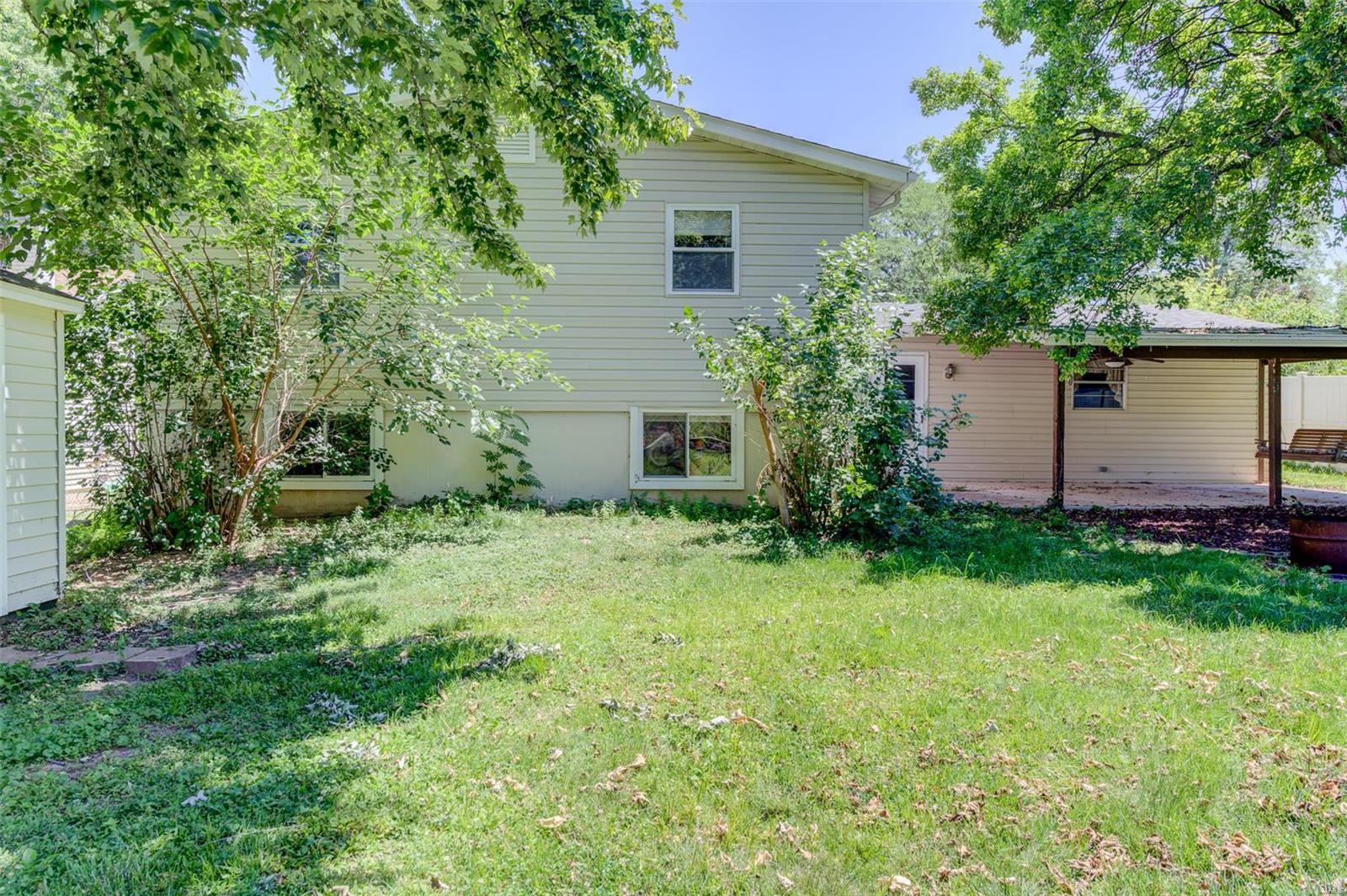 10 Tracy Drive