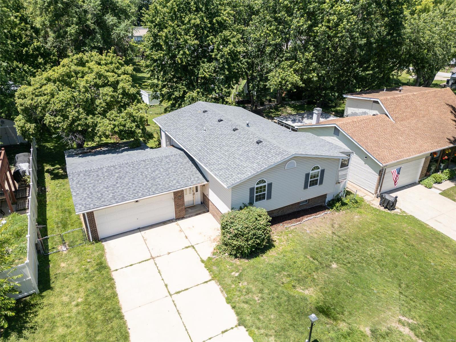 10 Tracy Drive