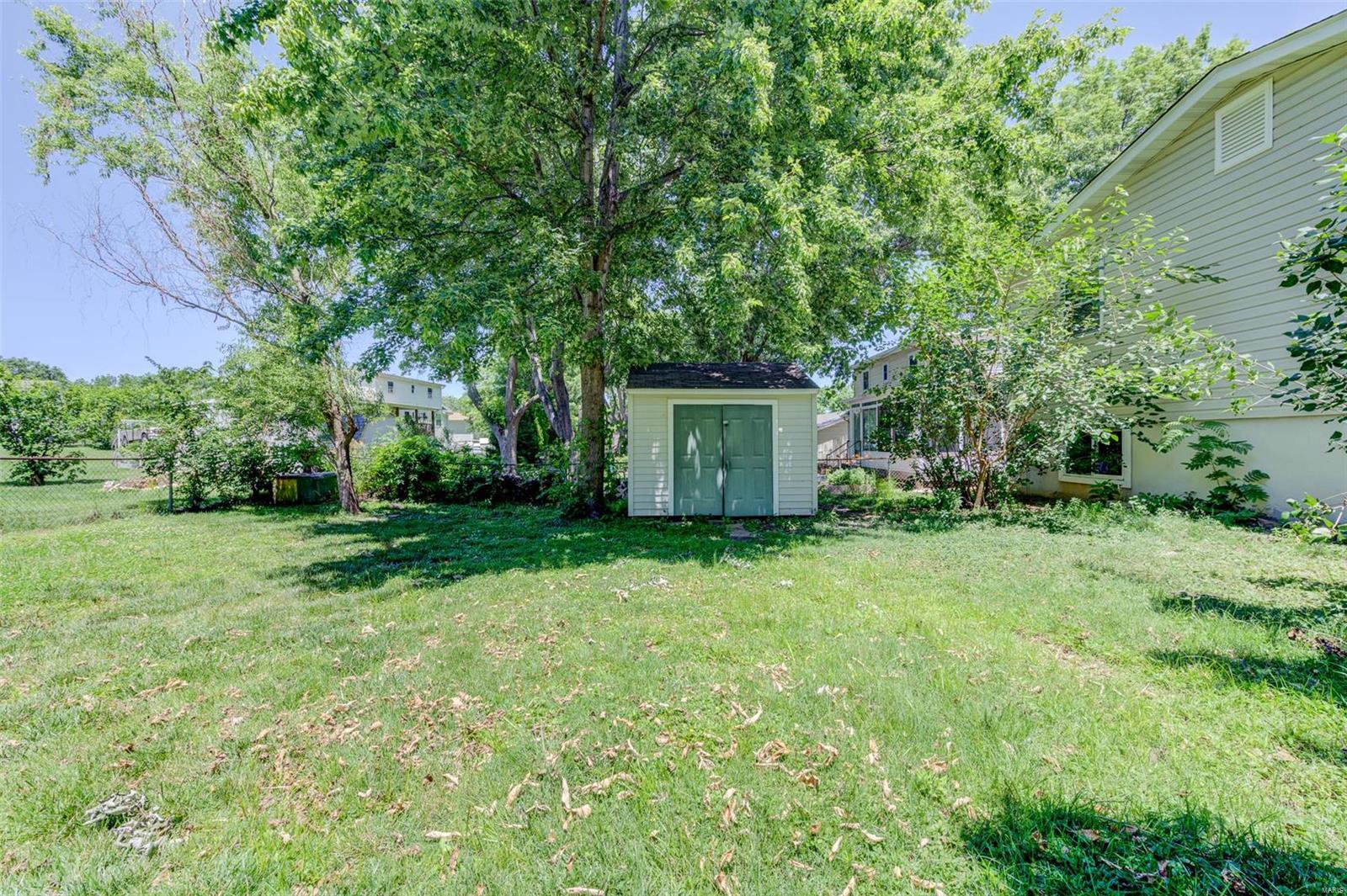 10 Tracy Drive