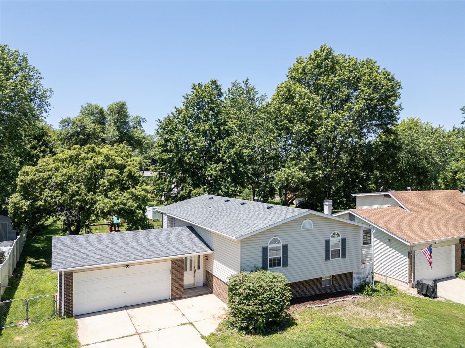 10 Tracy Drive