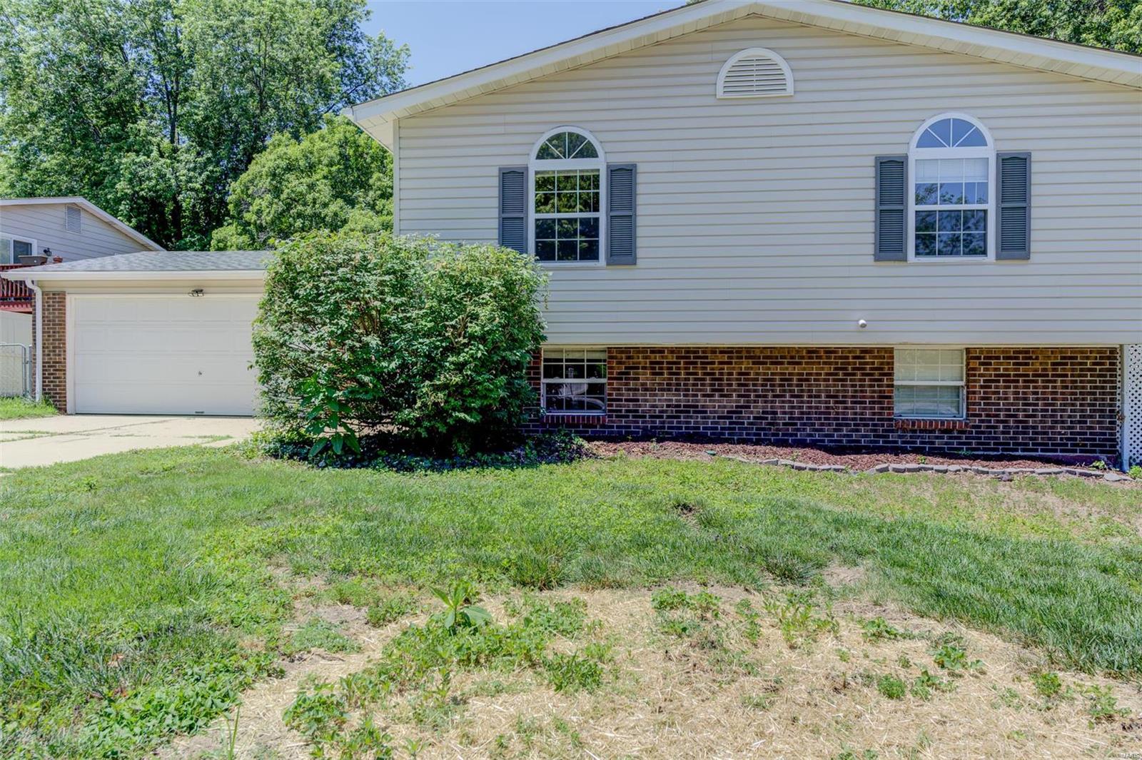 10 Tracy Drive