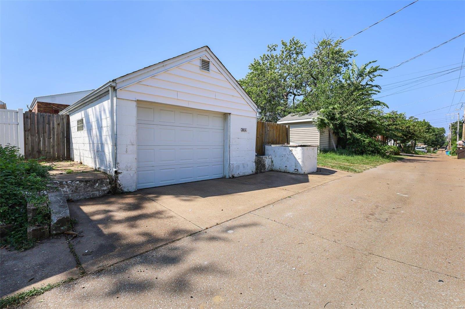3464 Macklind Avenue