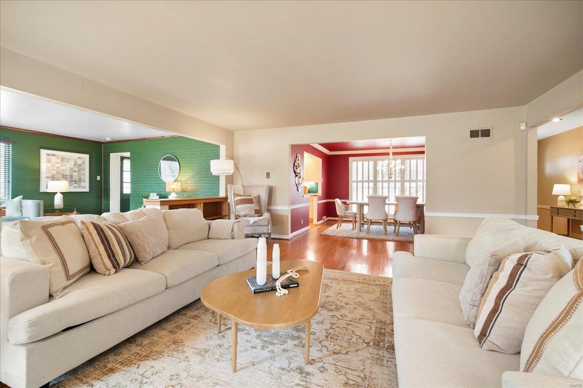 881 Alanson Drive