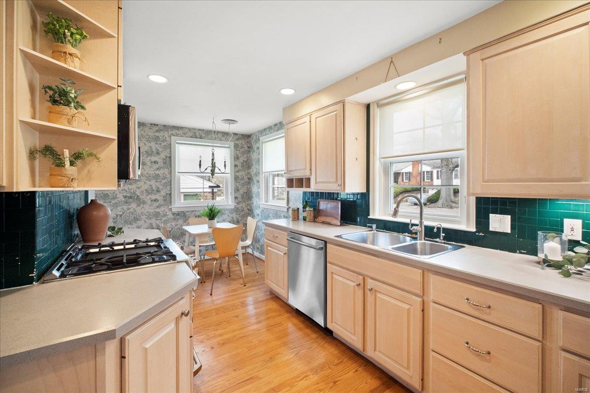 881 Alanson Drive