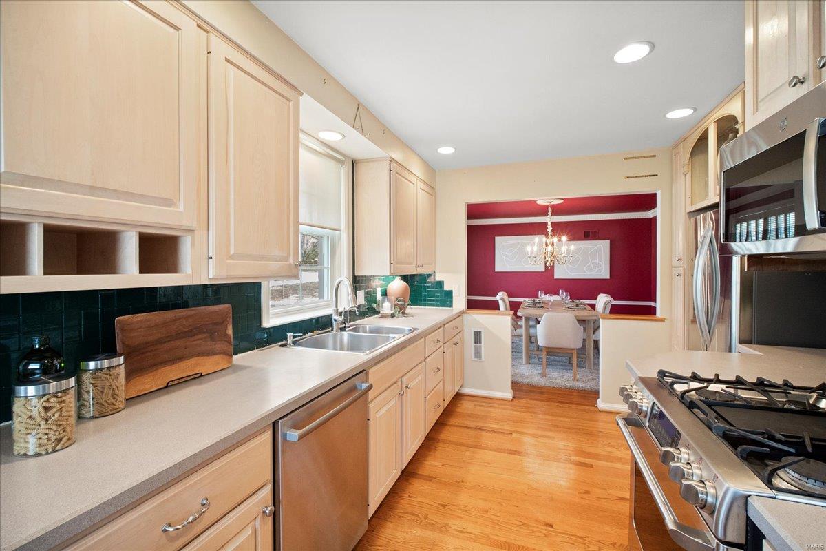 881 Alanson Drive