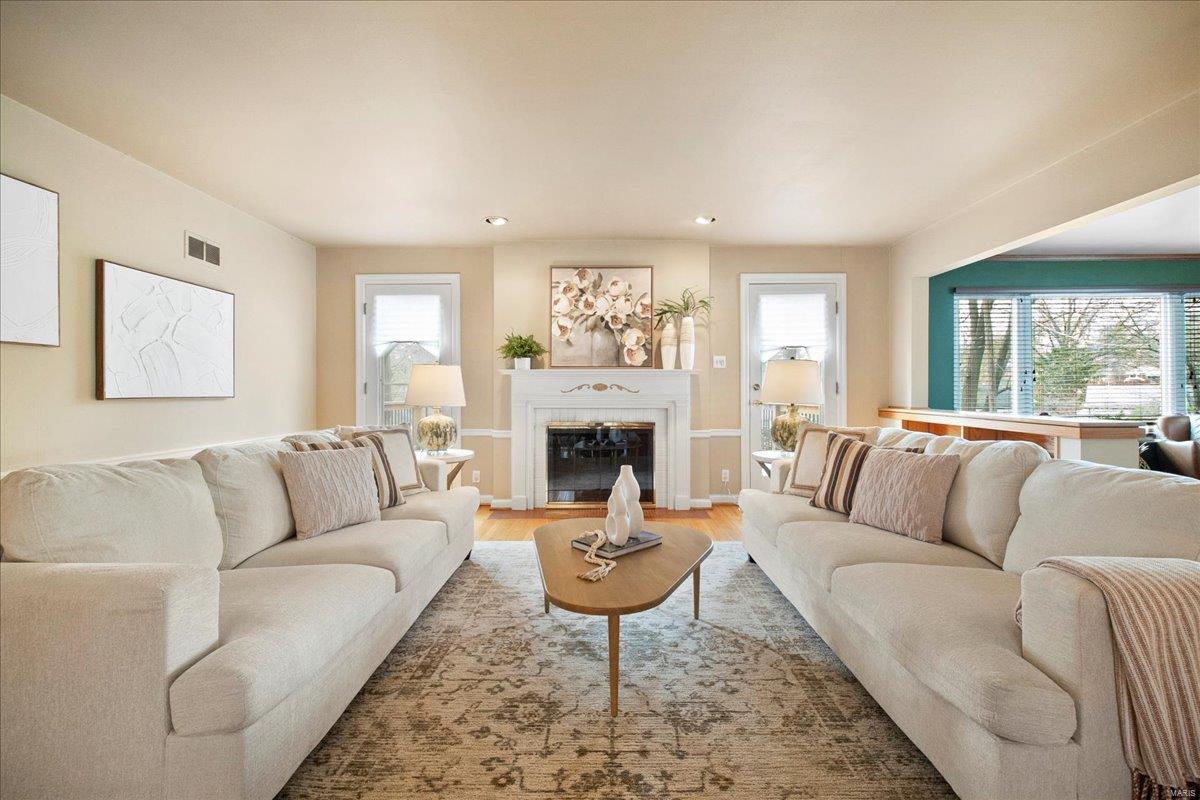 881 Alanson Drive