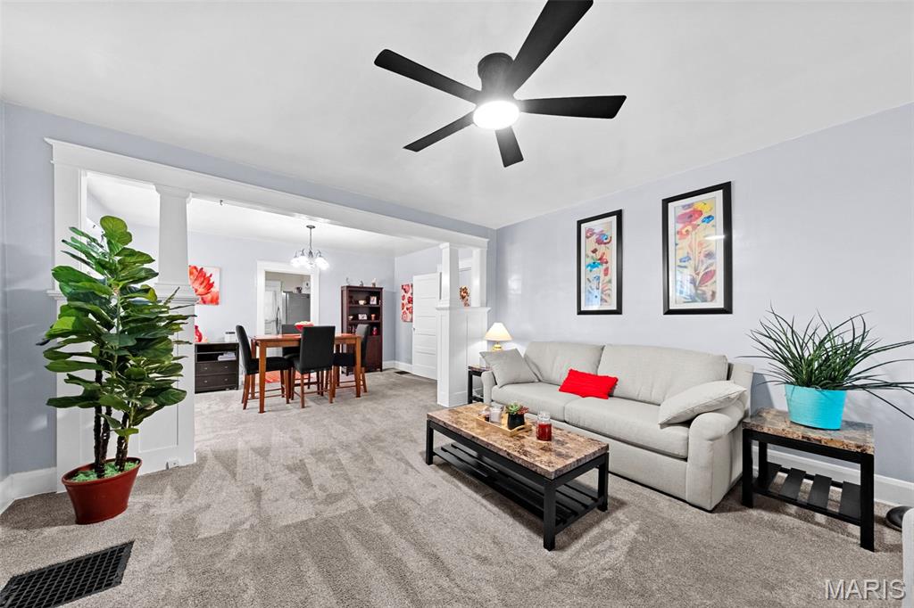 1035 Tuxedo Boulevard
