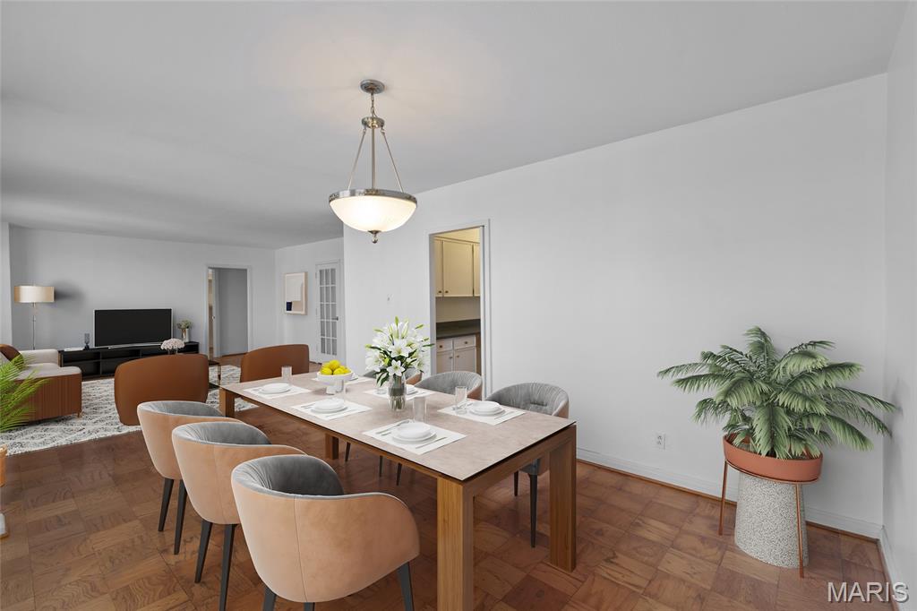 900 S Hanley Road Unit: 11B