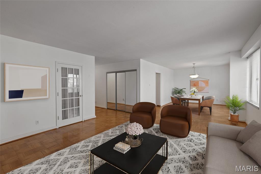 900 S Hanley Road Unit: 11B