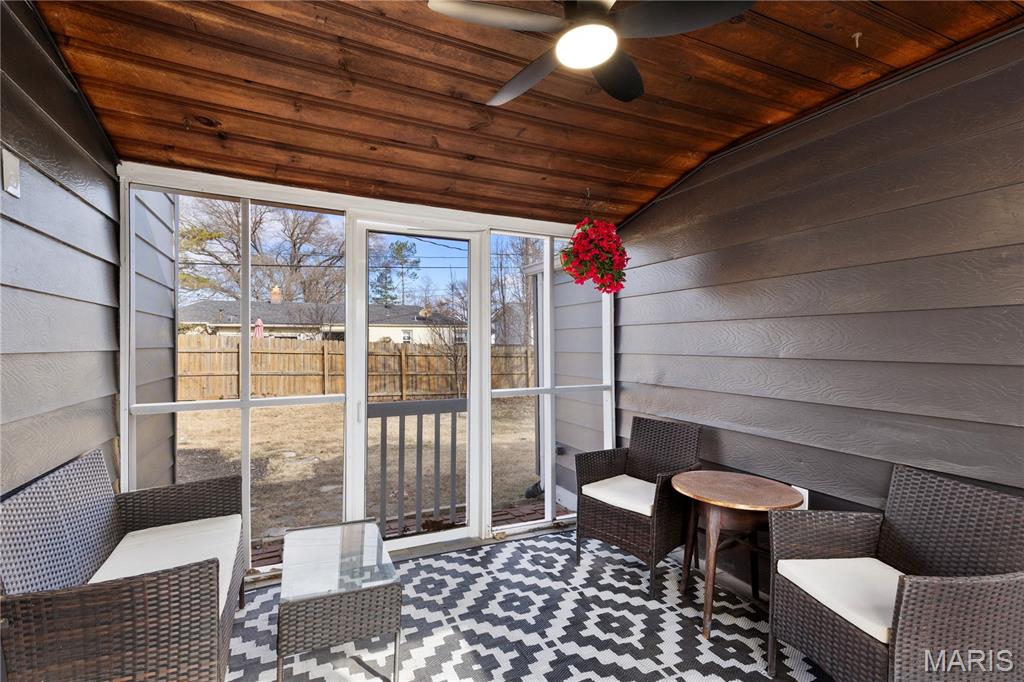 621 Meadowridge Lane