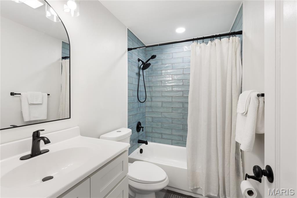 621 Meadowridge Lane