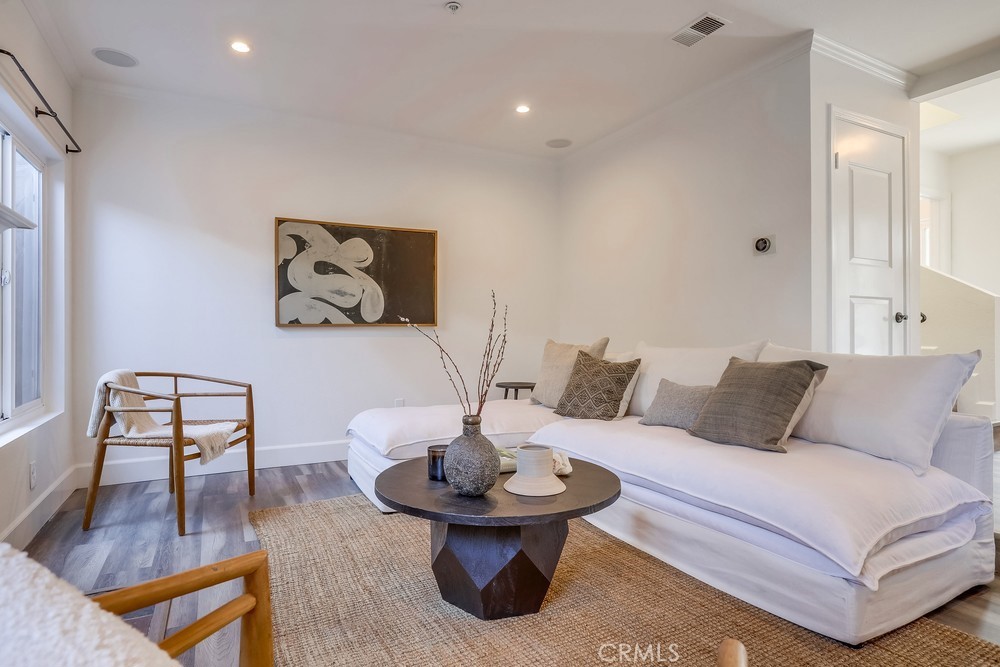 260 Victoria Street 6