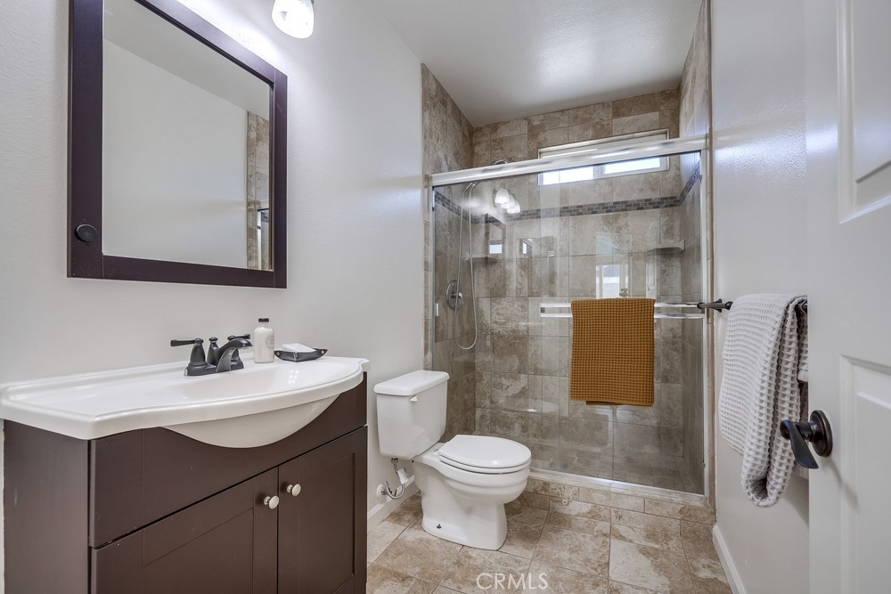 260 Victoria Street 6