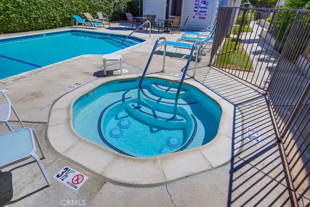 260 Victoria Street 6