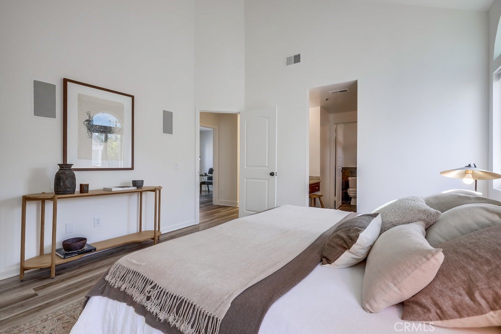 260 Victoria Street 6