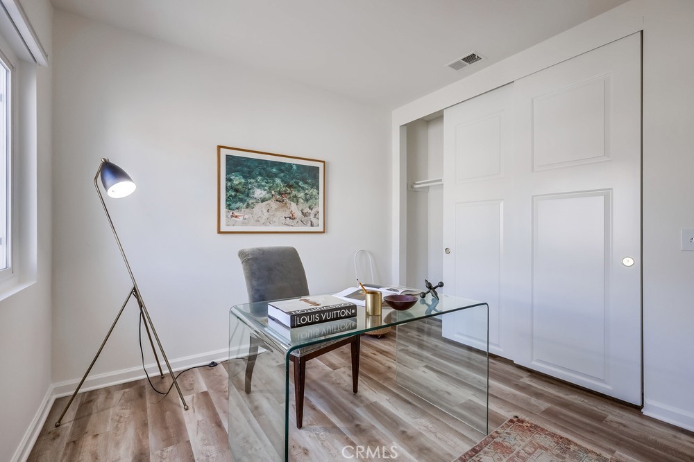 260 Victoria Street 6